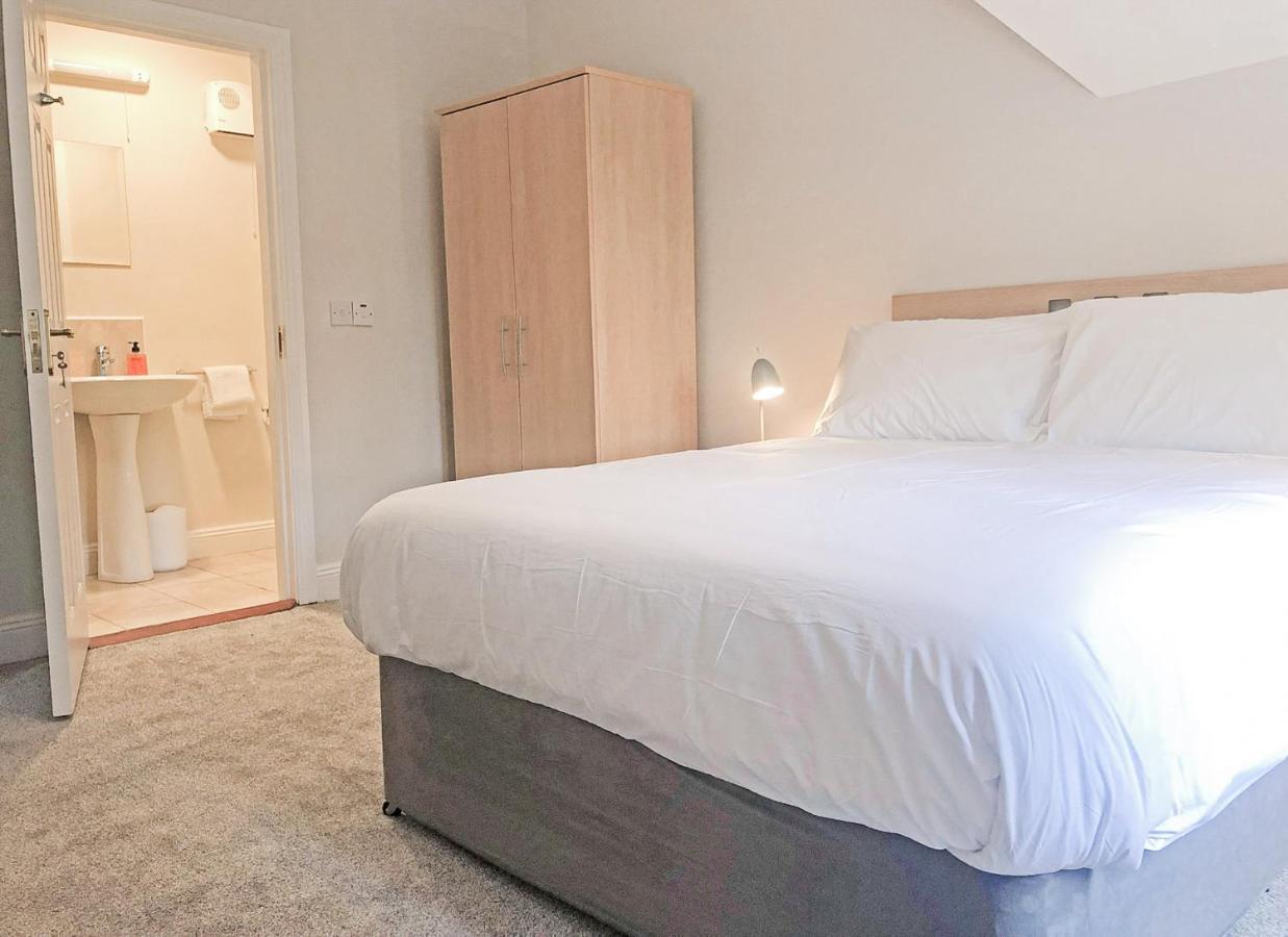 Old Court Holiday Homes Terryglass - Sleeps 6 By Trident Holiday Homes Eksteriør bilde