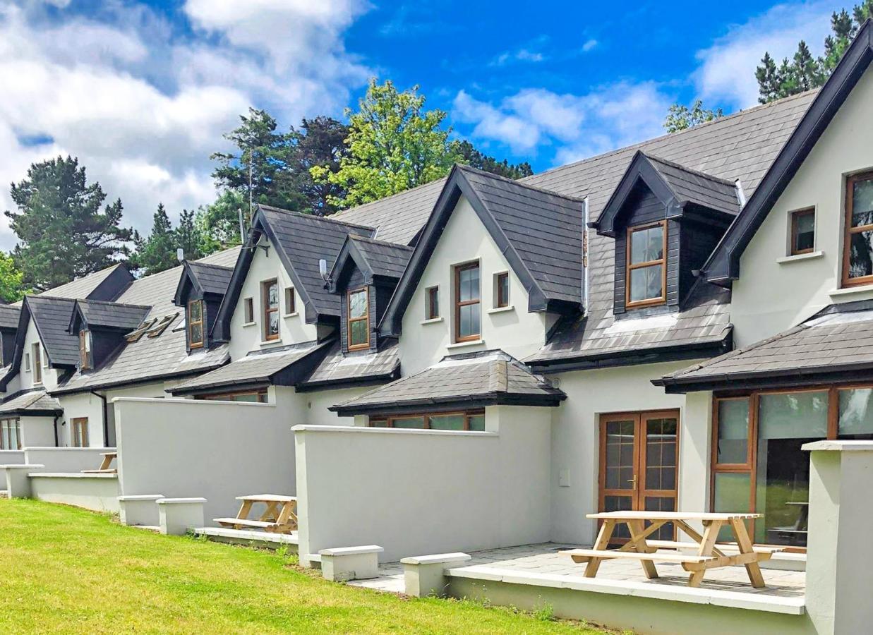 Old Court Holiday Homes Terryglass - Sleeps 6 By Trident Holiday Homes Eksteriør bilde